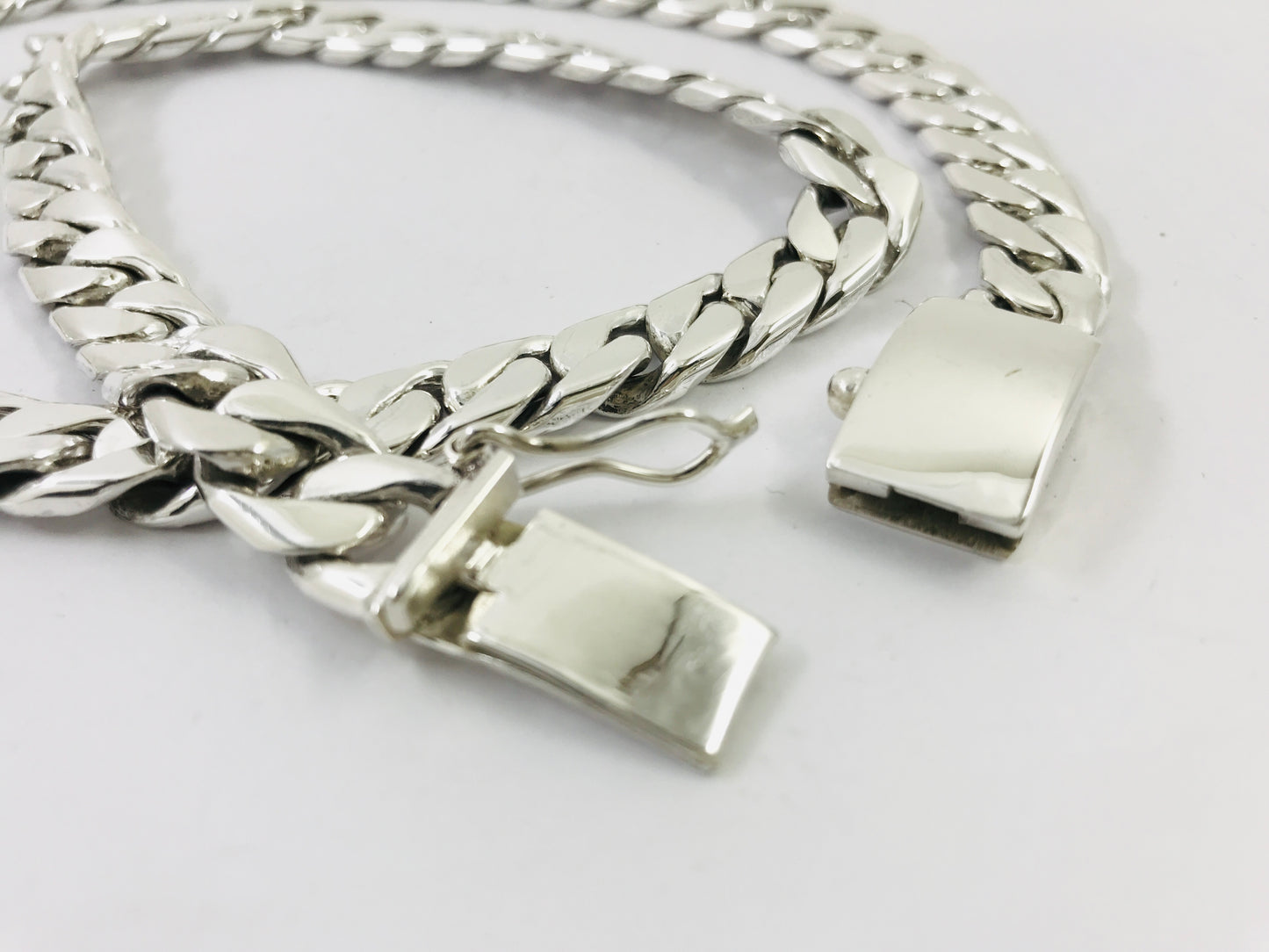 Heavy Taxco Mexican 925 Sterling Silver Cuban/Curb Chain Necklace. 24" 61cm, 152 grams
