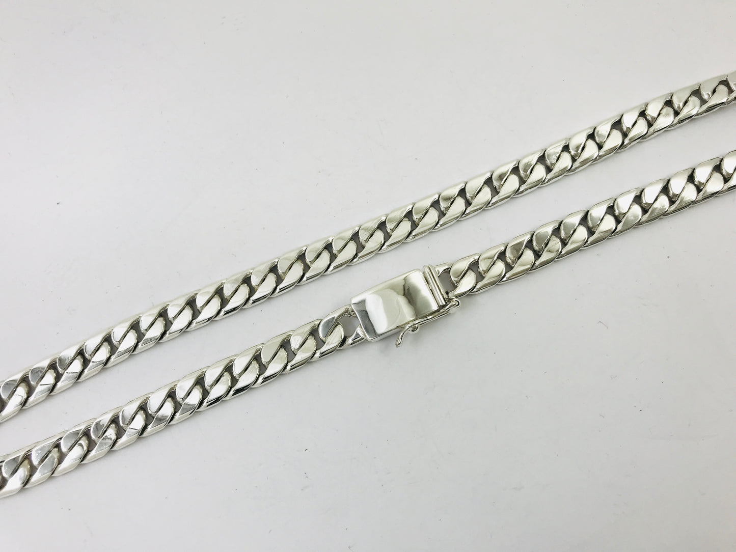 Heavy Taxco Mexican 925 Sterling Silver Cuban/Curb Chain Necklace. 24" 61cm, 152 grams