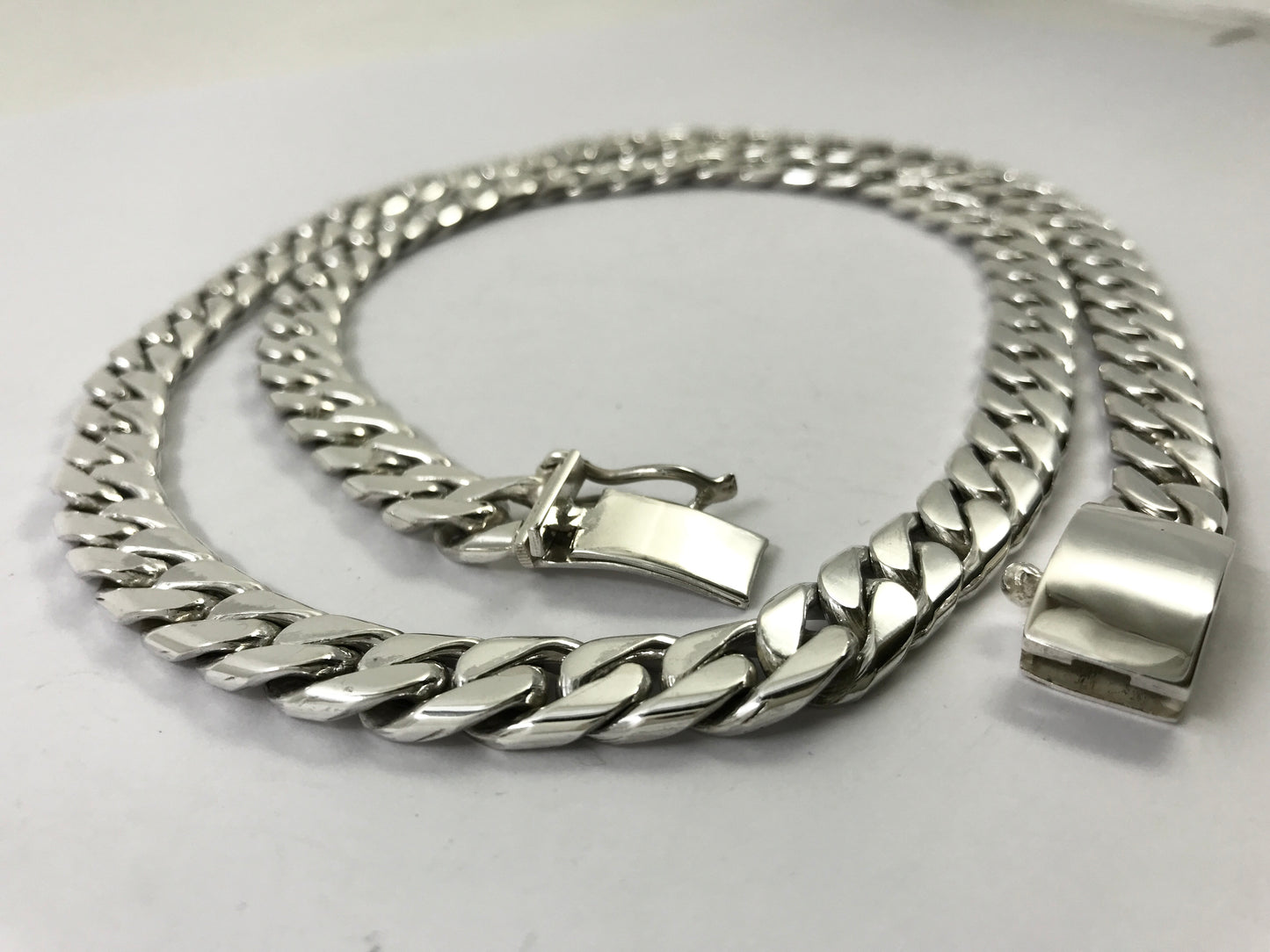 Heavy Taxco, Mexican 925 Sterling Silver Cuban/Curb Chain Necklace. 192g, 30"