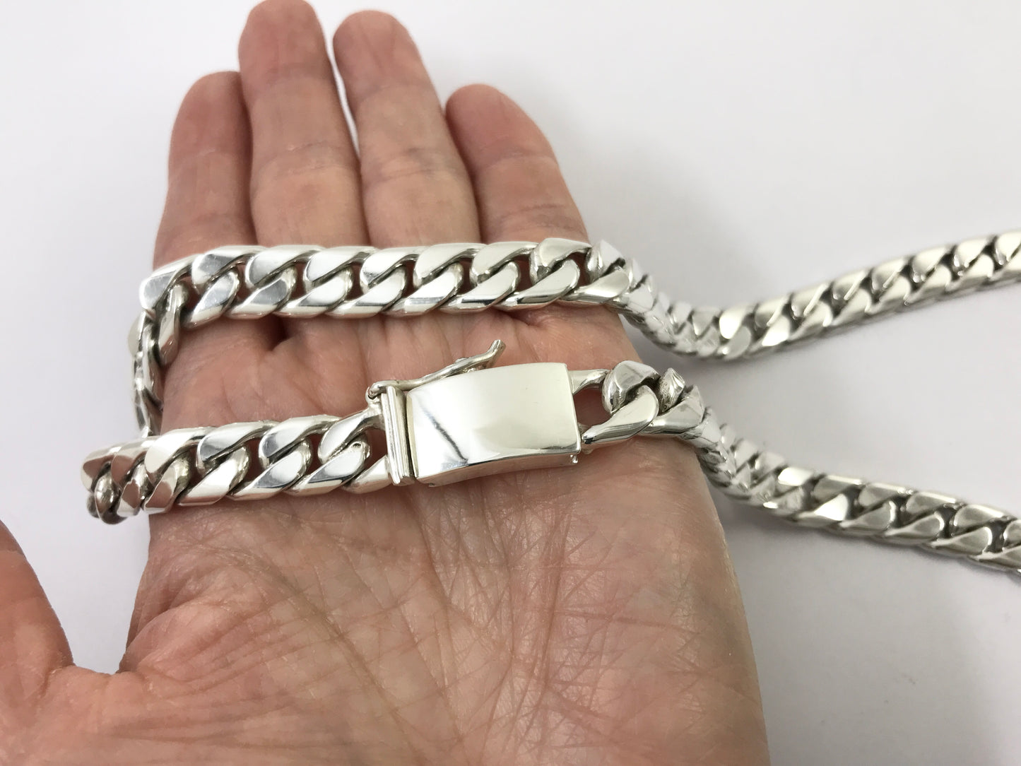 Heavy Taxco, Mexican 925 Sterling Silver Cuban/Curb Chain Necklace. 192g, 30"
