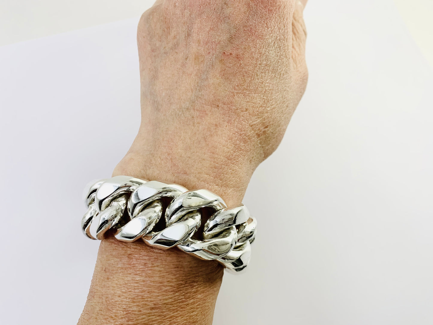 Very Heavy Taxco Mexico 925 Sterling Silver Curb Chain Bracelet. 8.3", 352 grams