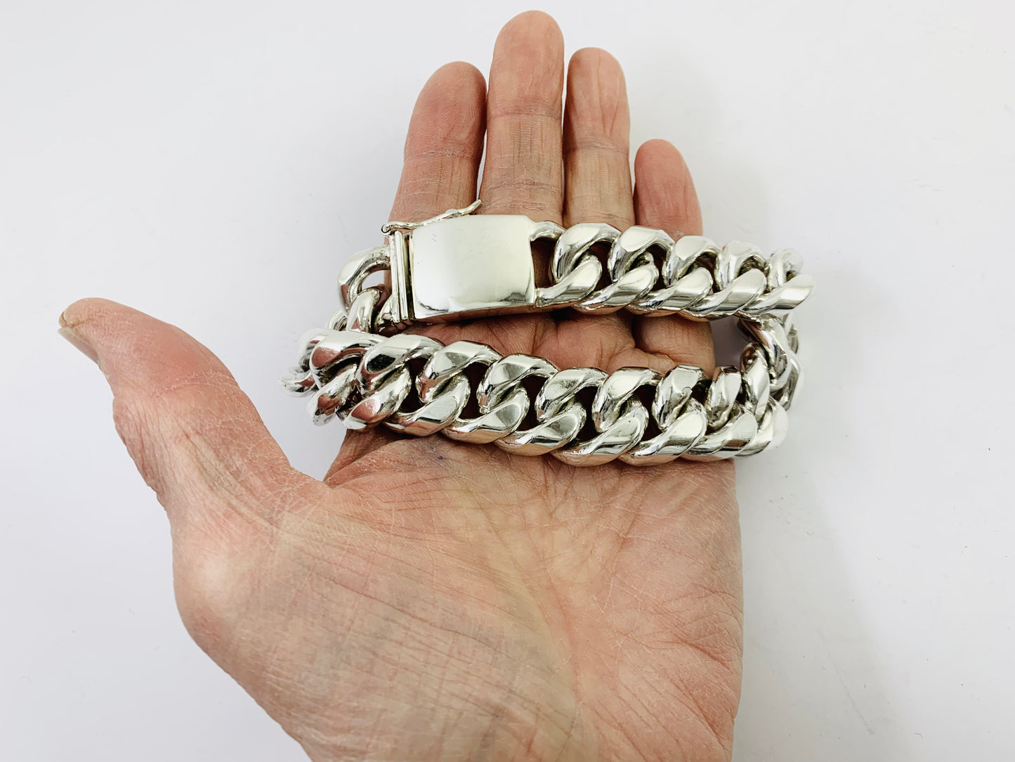 Very Heavy Taxco Mexico 925 Sterling Silver Curb Chain Bracelet. 8.7", 241 grams