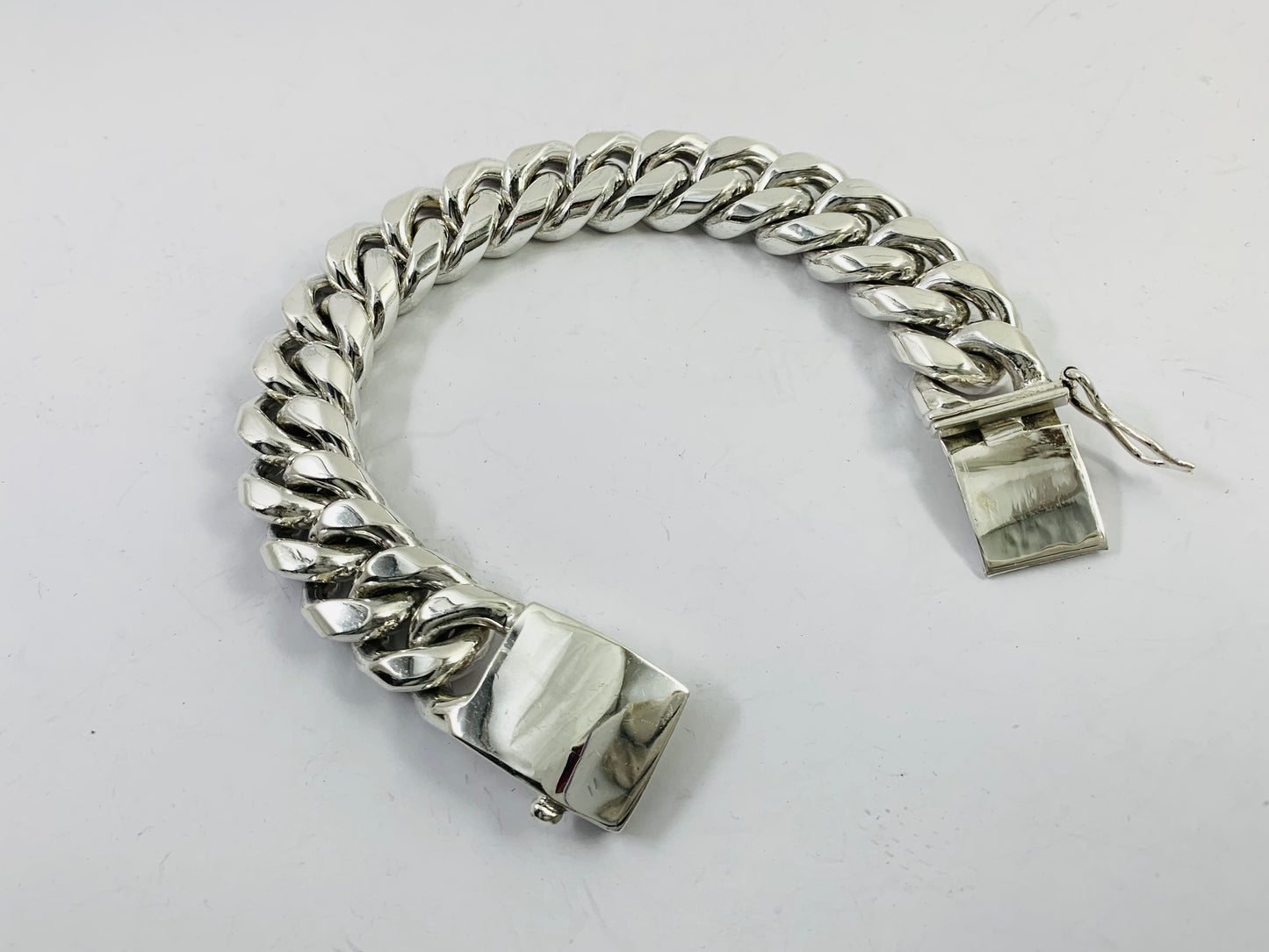 Very Heavy Taxco Mexico 925 Sterling Silver Curb Chain Bracelet. 8.7", 241 grams