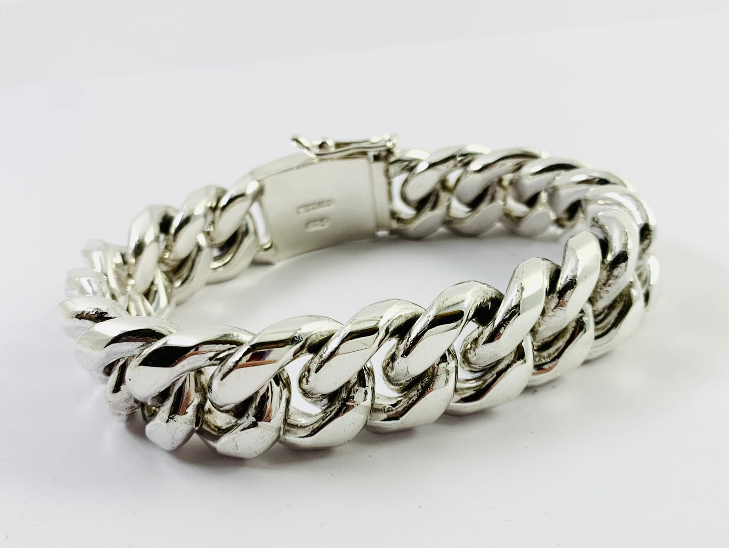 Very Heavy Taxco Mexico 925 Sterling Silver Curb Chain Bracelet. 8.5", 240 grams