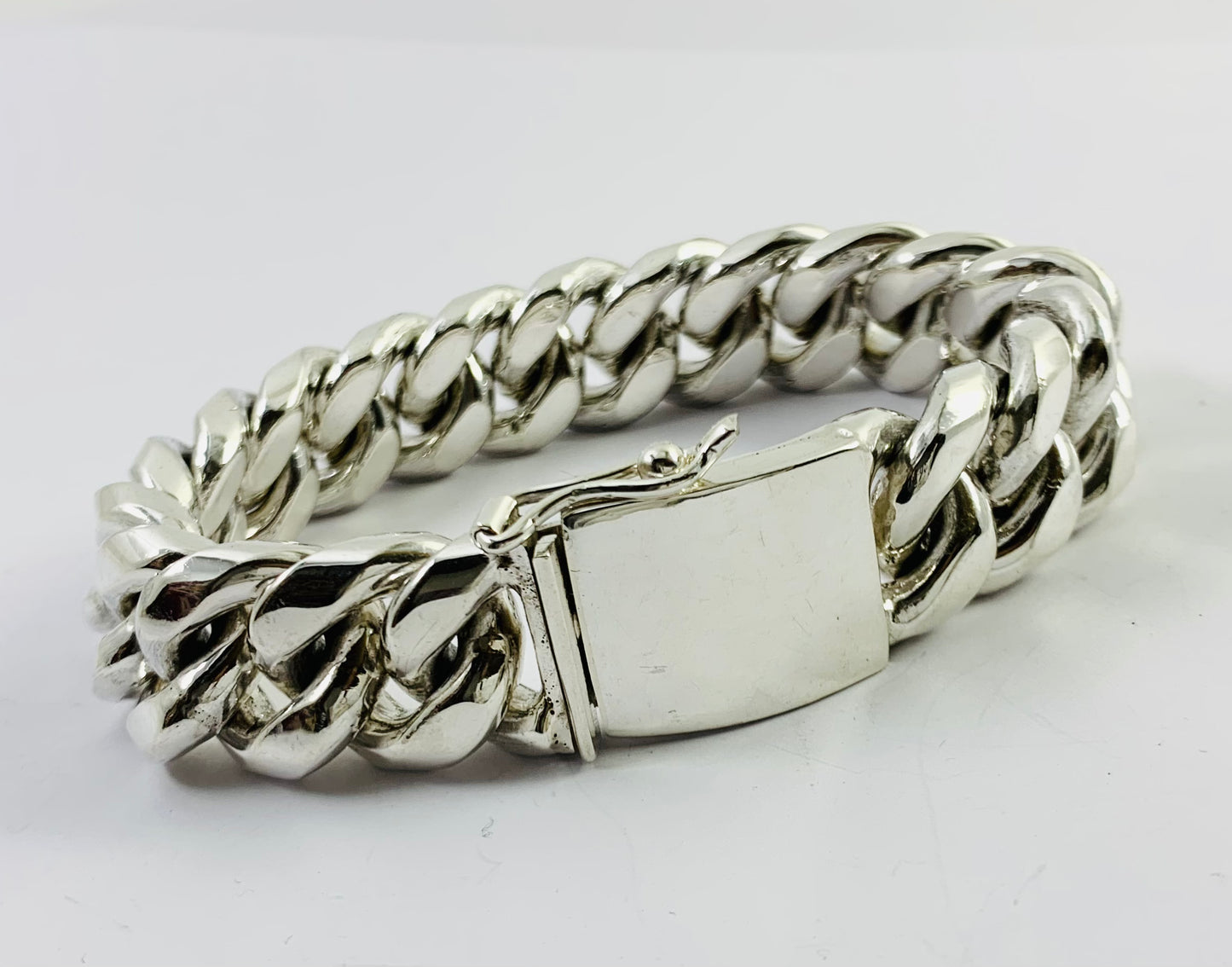 Very Heavy Taxco Mexico 925 Sterling Silver Curb Chain Bracelet. 8.5", 240 grams