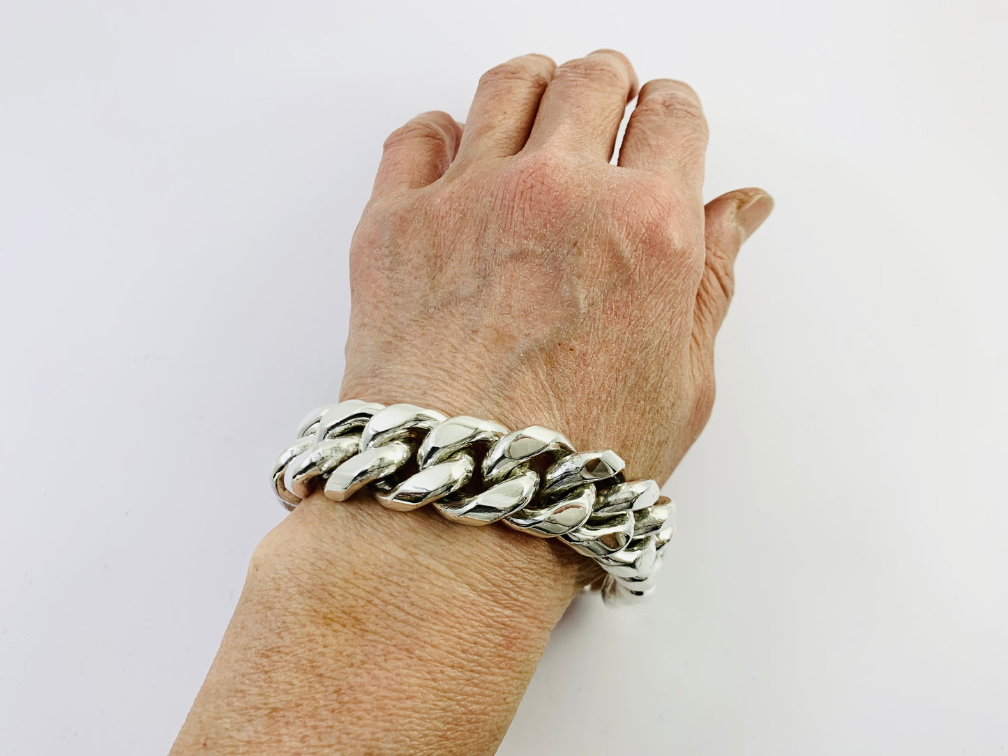 Very Heavy Taxco Mexico 925 Sterling Silver Curb Chain Bracelet. 8.5", 240 grams
