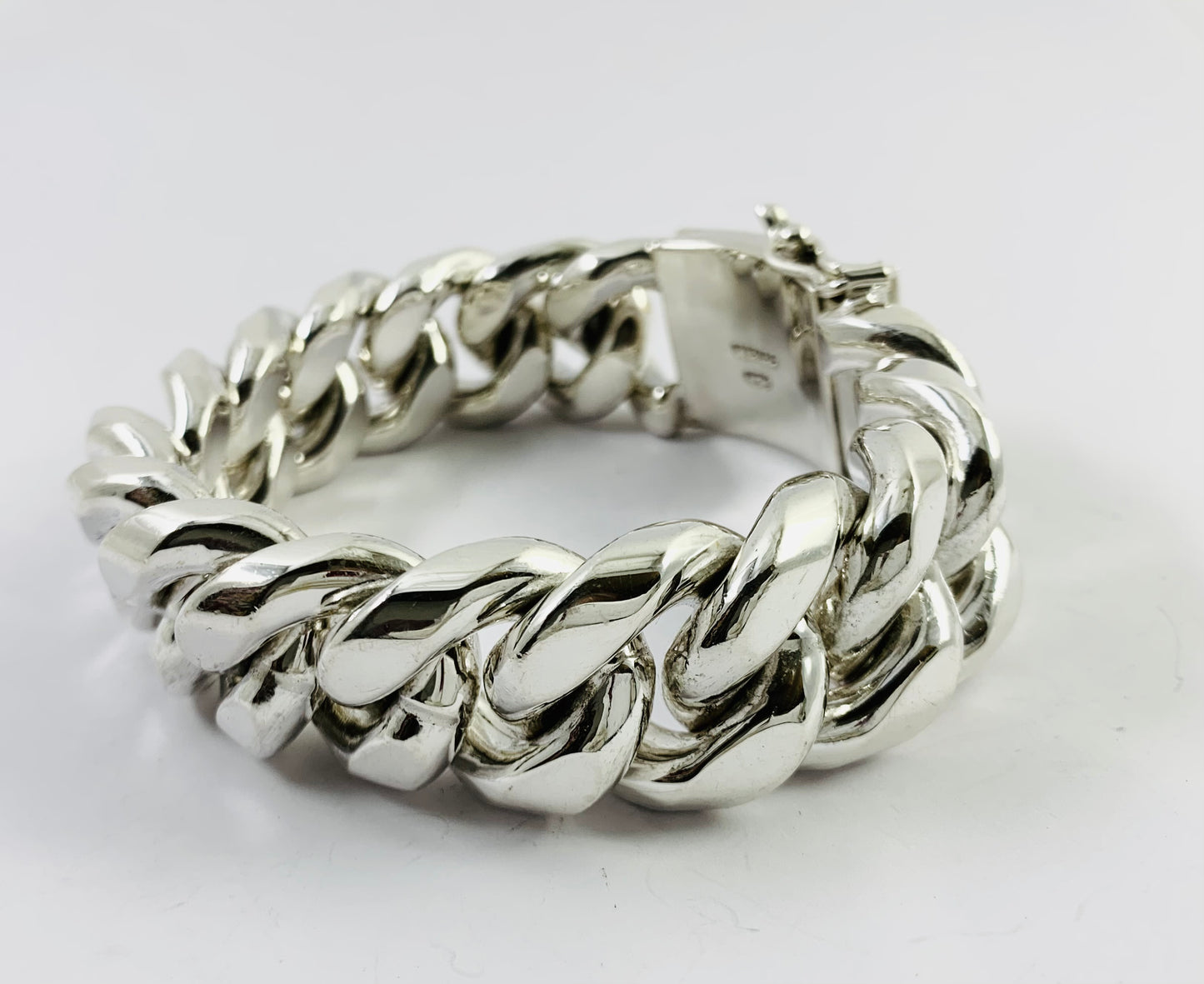 Very Heavy Taxco Mexico 925 Sterling Silver Cuban Link Bracelet. 8.5", 361 grams