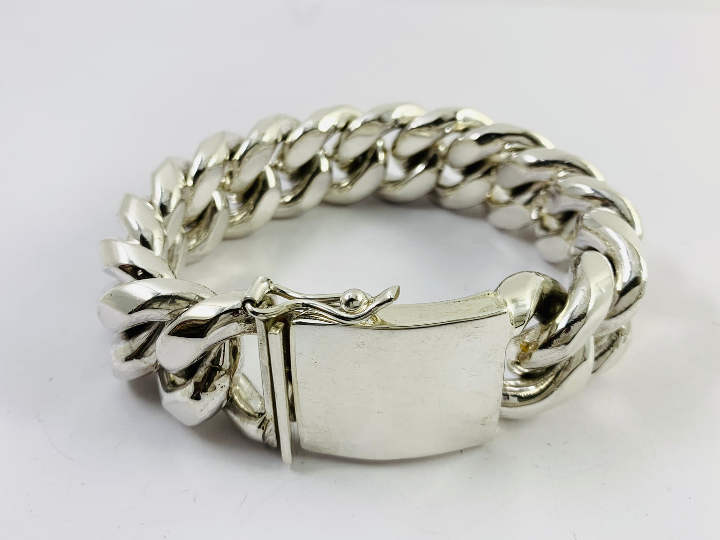 Very Heavy Taxco Mexico 925 Sterling Silver Cuban Link Bracelet. 8.5", 361 grams