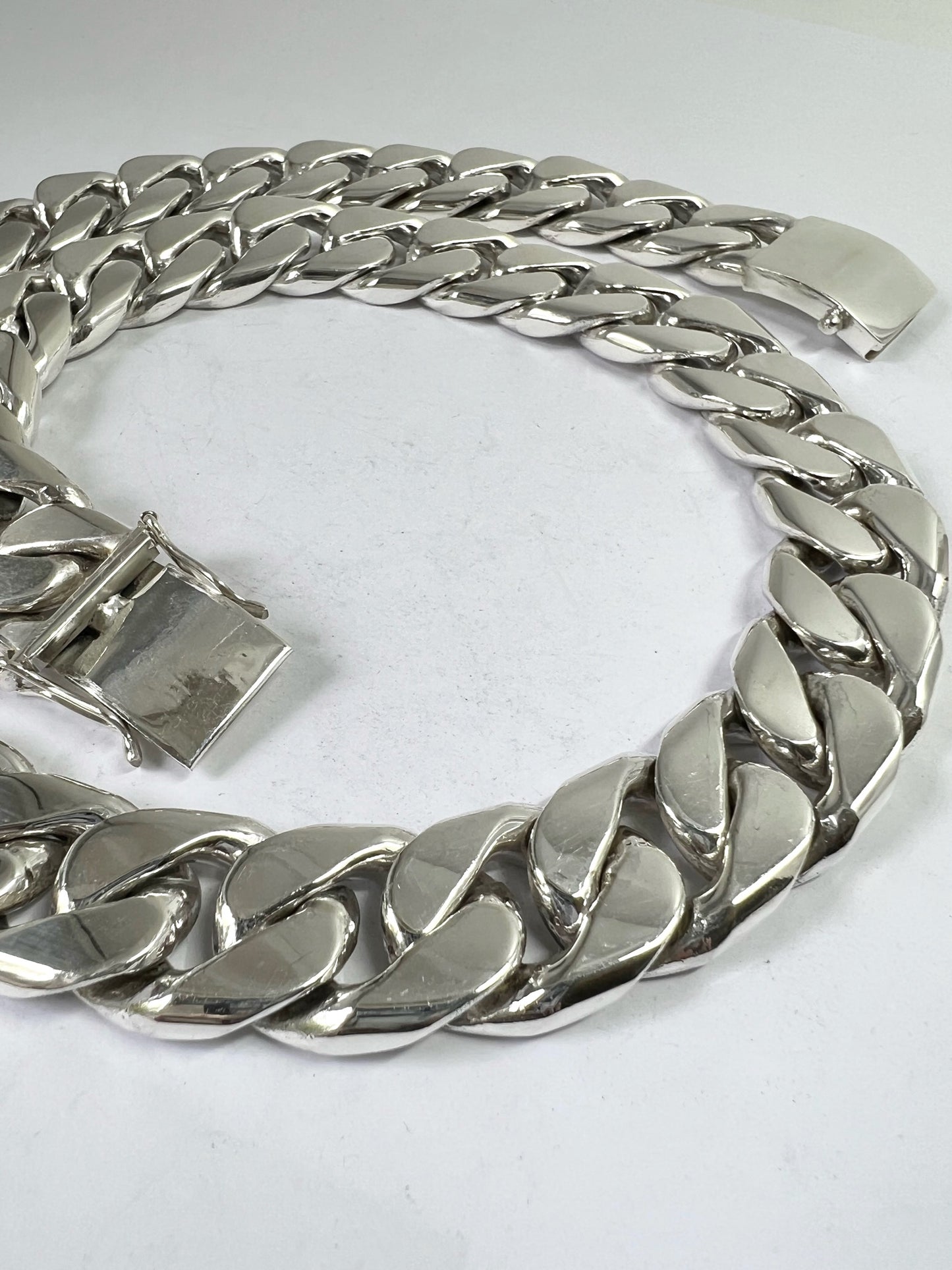 Long Heavy Taxco, Mexican 925 Sterling Silver Curb Chain Necklace. 694g, 28"