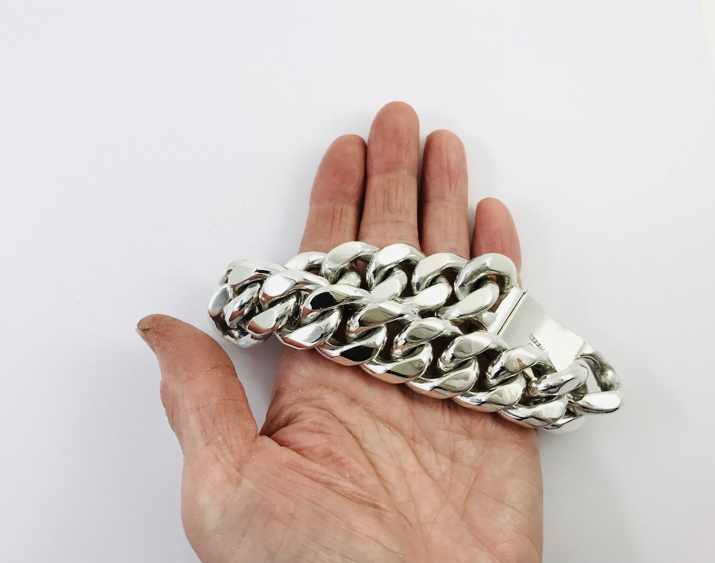 Very Heavy Taxco Mexico 925 Sterling Silver Curb Chain Bracelet. 8.7", 289 grams