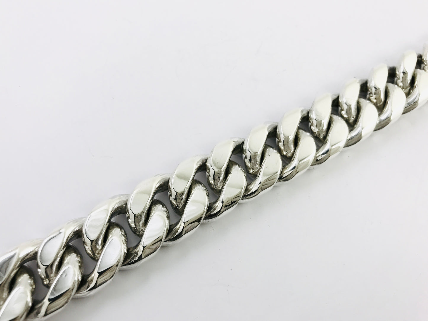 Very Heavy Taxco Mexico 925 Sterling Silver Curb Chain Bracelet. 8.7", 289 grams