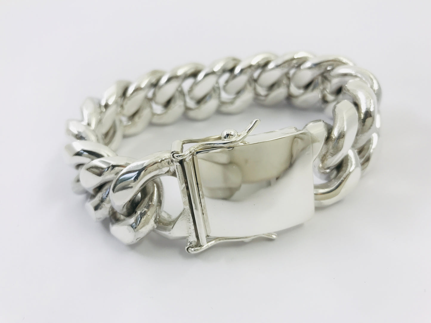 Very Heavy Taxco Mexico 925 Sterling Silver Curb Chain Bracelet. 7.7", 277 grams