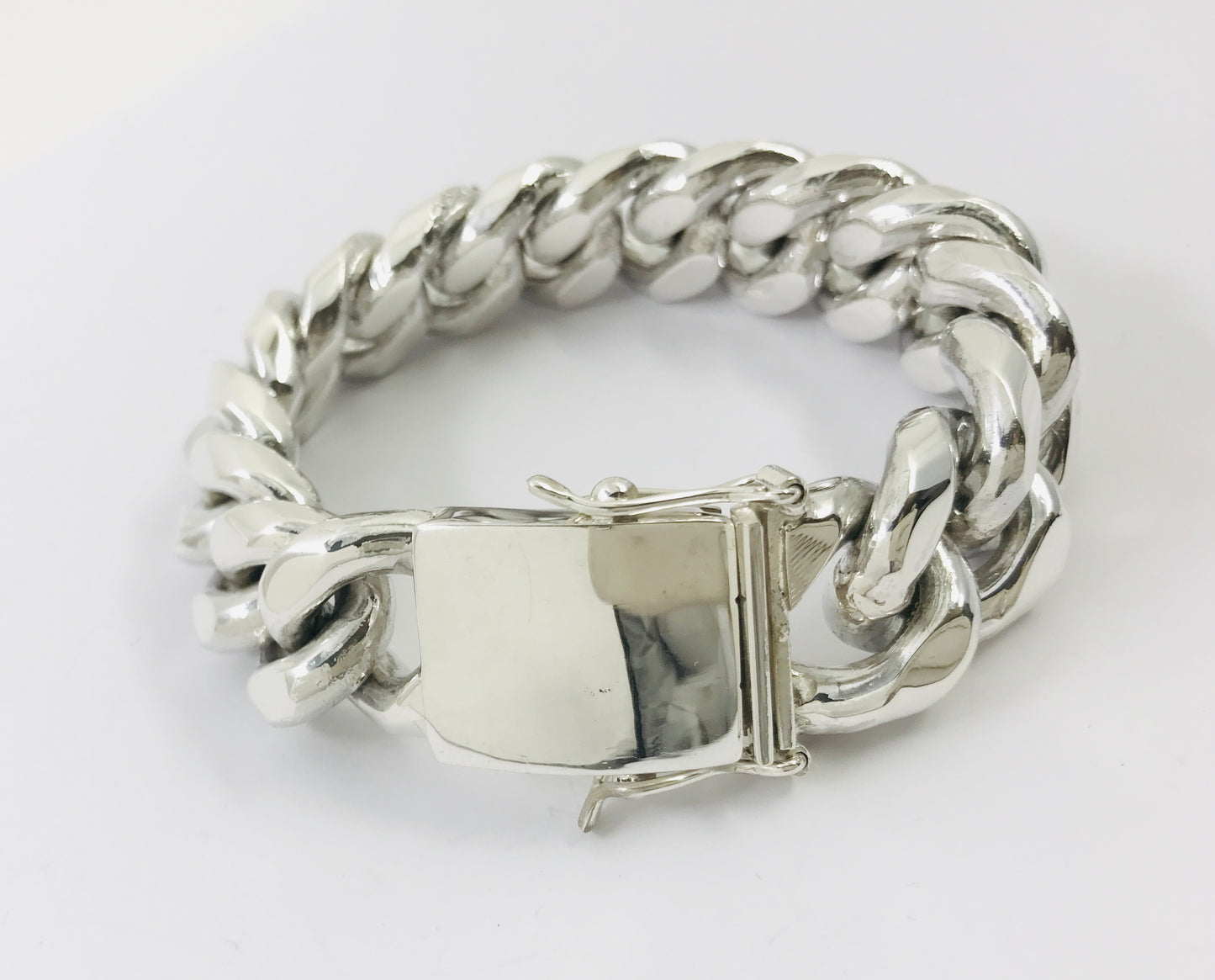 Very Heavy Taxco Mexico 925 Sterling Silver Curb Chain Bracelet. 8", 277grams