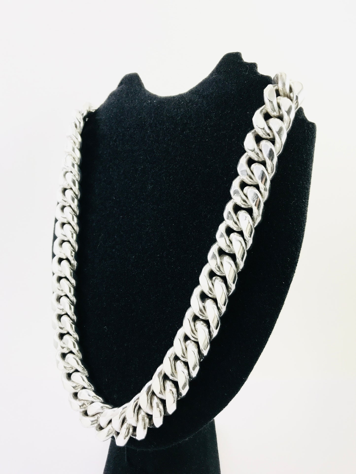 Magnificent Taxco, Mexican 925 Sterling Silver Curb Chain Necklace. 805 g, 25"