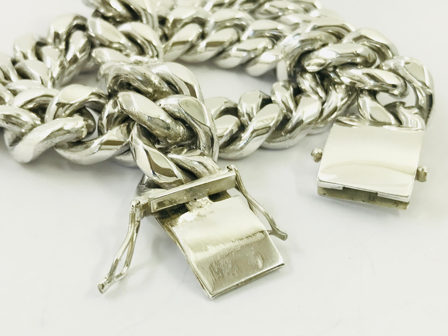 Magnificent Taxco Mexican 925 Sterling Silver Curb Chain Necklace. 676 g, 21.75"