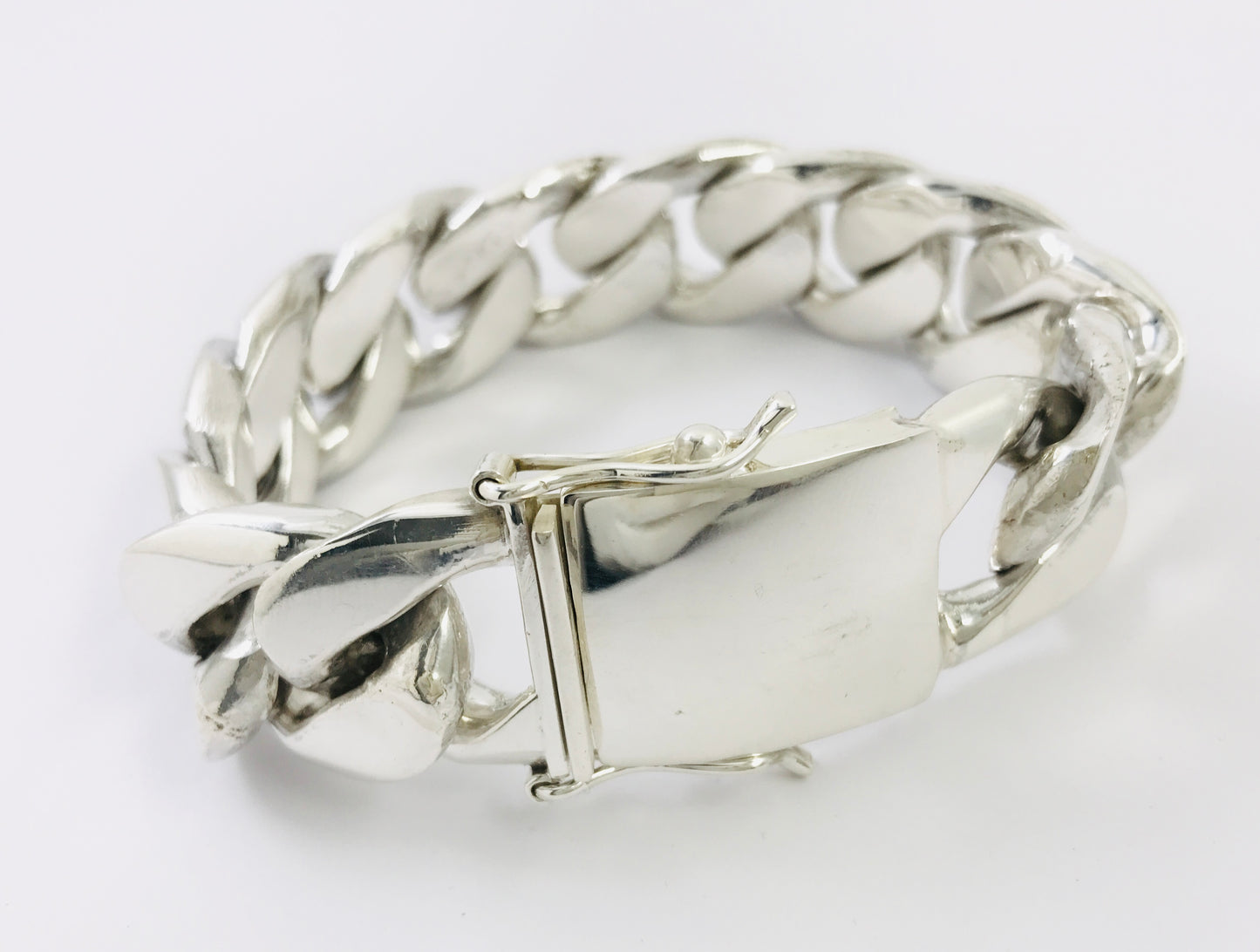 Very Heavy Taxco Mexico 925 Sterling Silver Curb Chain Bracelet. 8", 221grams