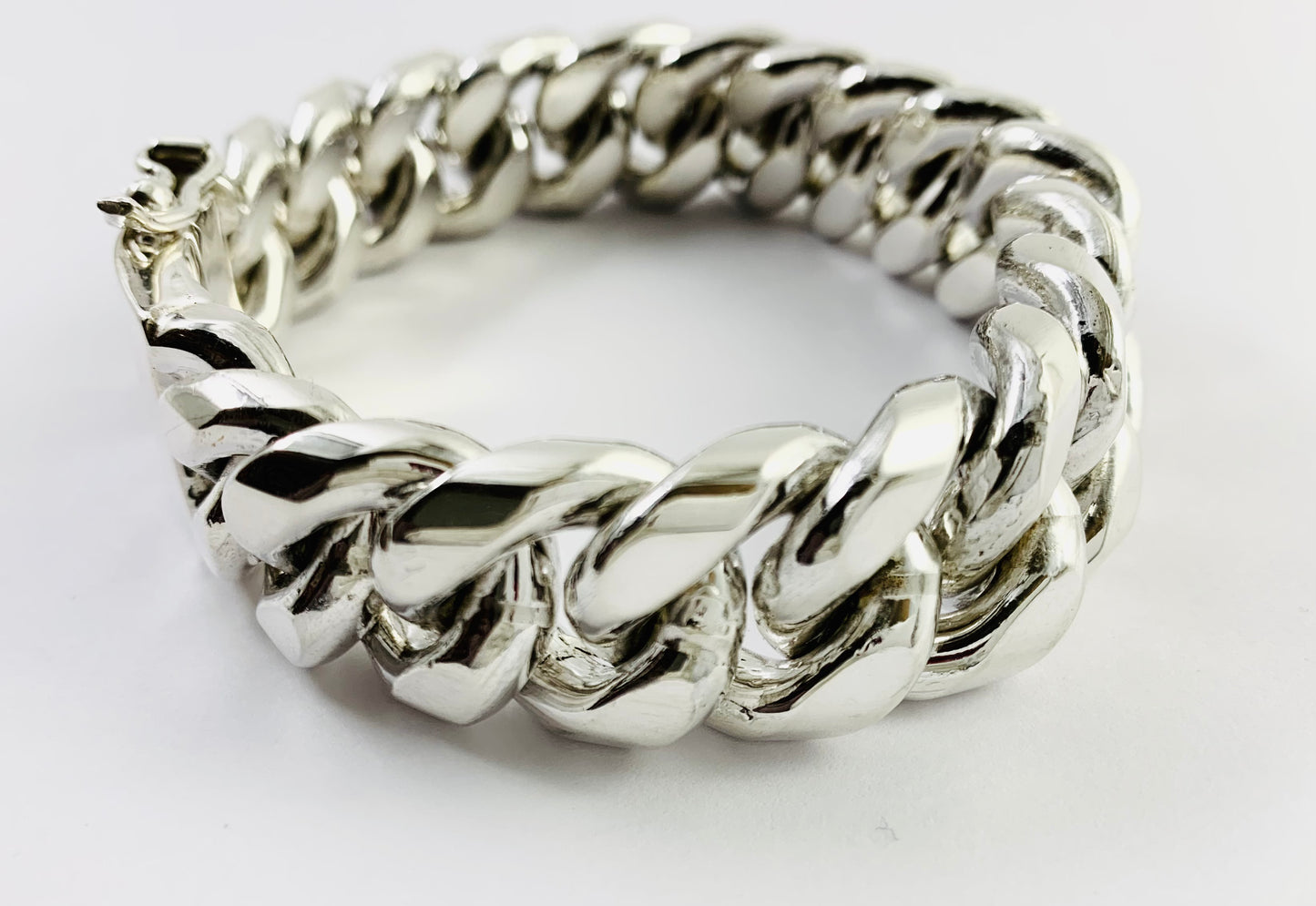 Very Heavy Taxco Mexico 925 Sterling Silver Curb Chain Bracelet. 8.5", 238 grams