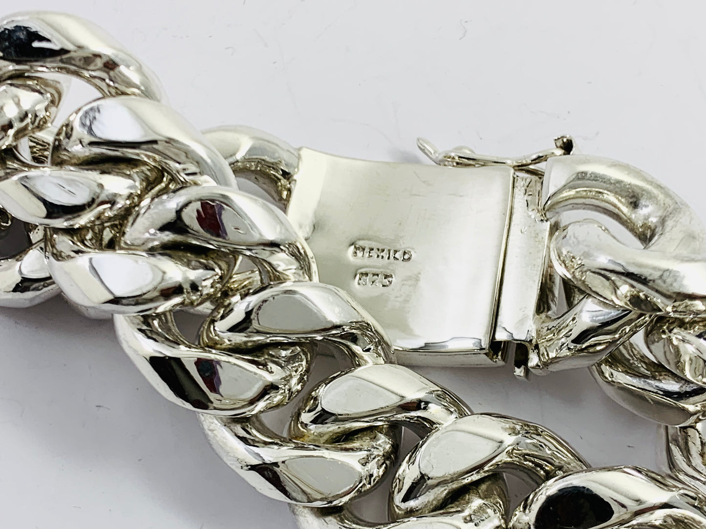 Very Heavy Taxco Mexico 925 Sterling Silver Cuban Link Bracelet. 8.5", 361 grams