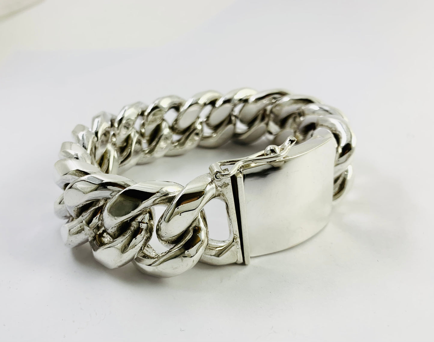 Very Heavy Taxco Mexico 925 Sterling Silver Curb/Cuban/Miami Link Chain Bracelet. 8.5", 361 grams