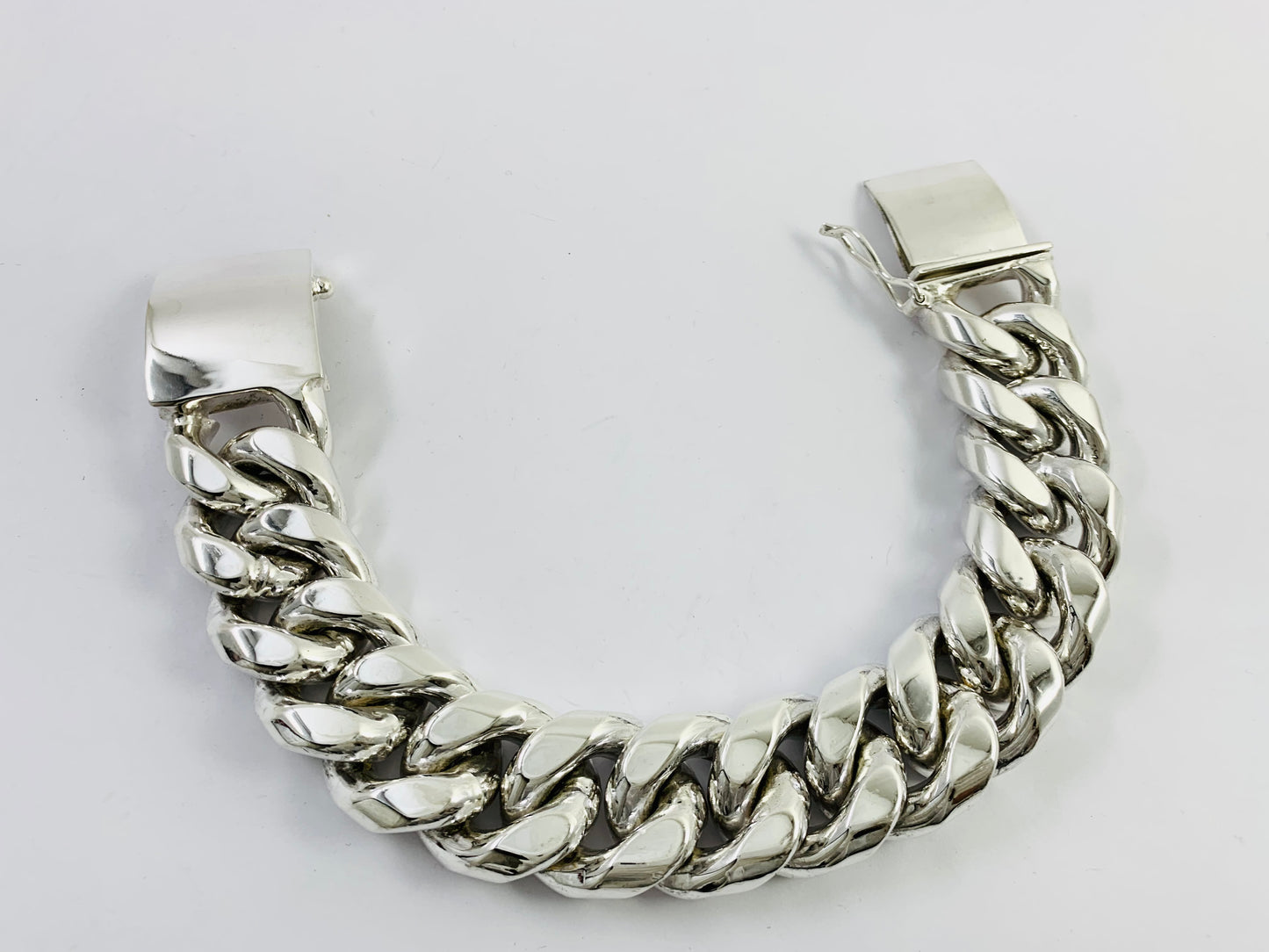 Very Heavy Taxco Mexico 925 Sterling Silver Curb/Cuban/Miami Link Chain Bracelet. 8.5", 361 grams