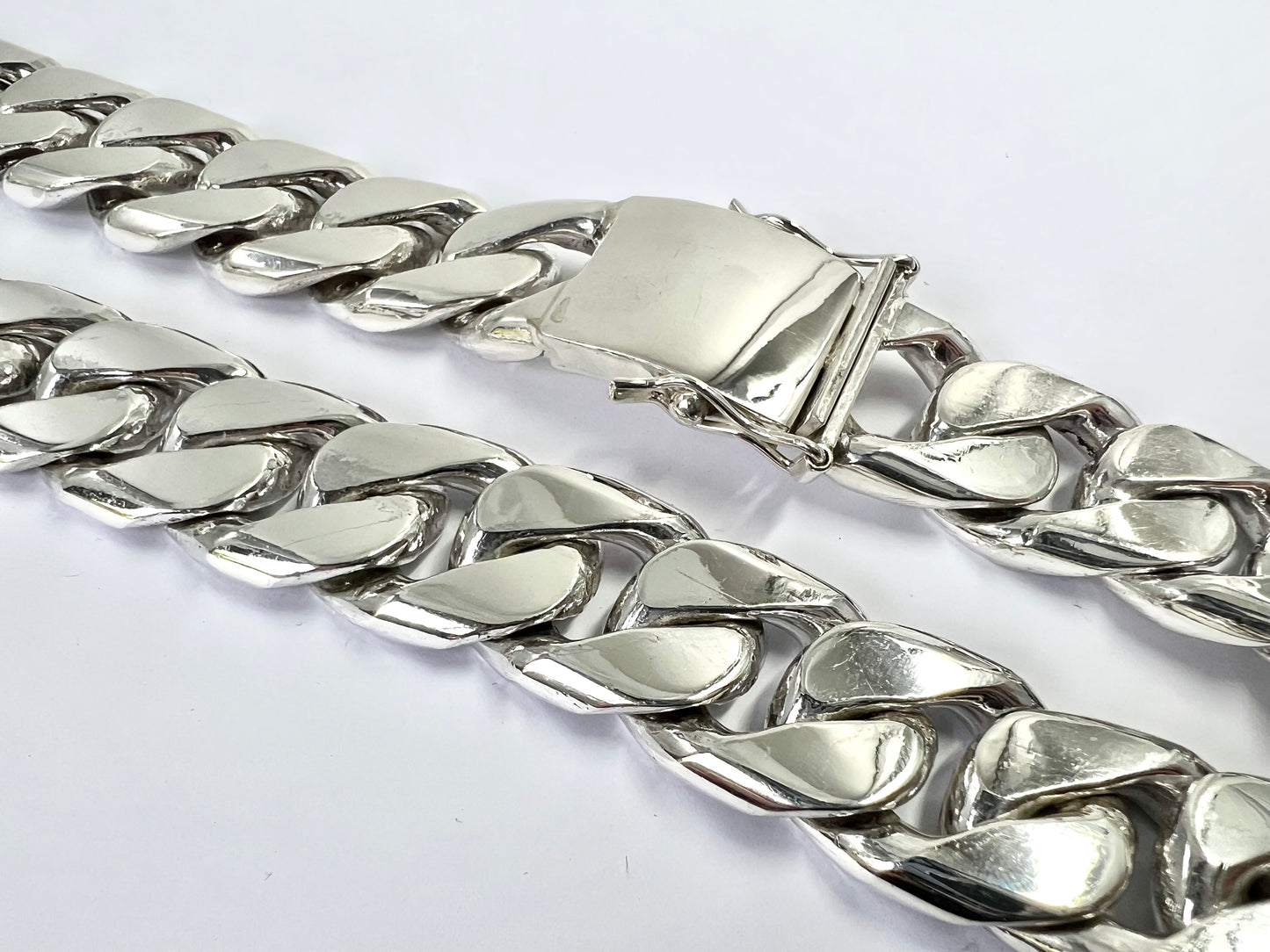 Big Taxco, Mexican 925 Sterling Silver Cuban Chain Necklace. 545 g, 55.5cm, 22"