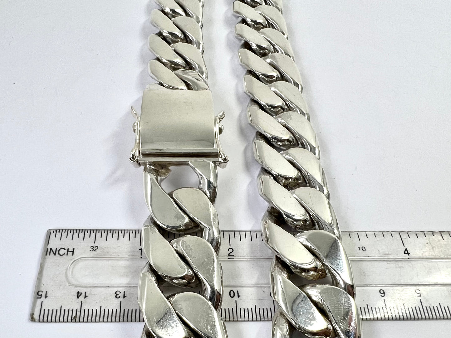 Big Taxco, Mexican 925 Sterling Silver Cuban Chain Necklace. 545 g, 55.5cm, 22"